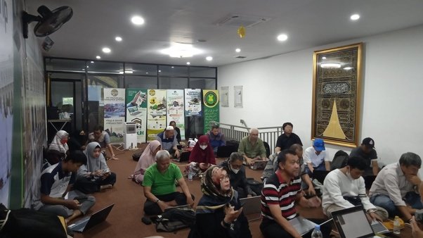 kopdar pertemuan peserta kelas digital marketing umroh