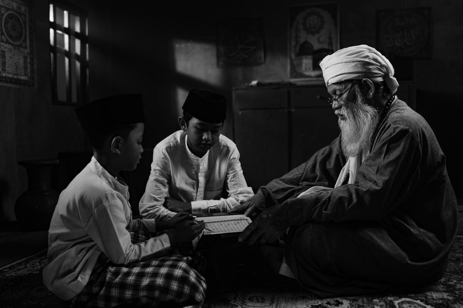 ilustrasi acara 1776537844 Nasab Mulia Tanpa Taqwa: Kerugian Besar dalam Perspektif Habib Rizieq Syihab